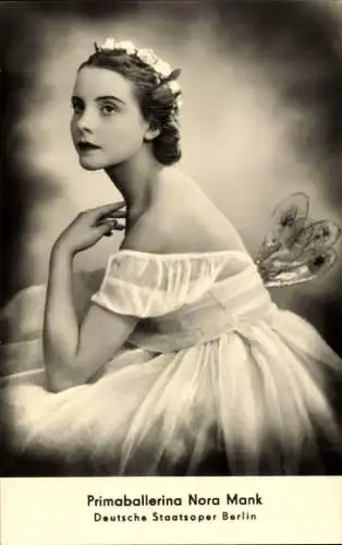 Ak Schauspielerin und Primaballerina Nora Mank, Portrait