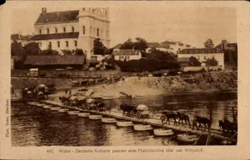 Ak Vilnius Wilna Litauen, Deutsche Kolonne passiert eine Pontonbrücke, I WK