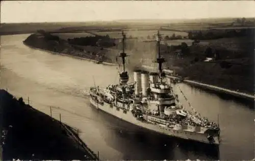 Foto Ak Deutsches Kriegsschiff, Braunschweig, Linienschiff, Reichsmarine