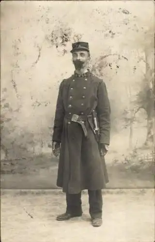 Foto Ak Französischer Soldat in Uniform, Porträt