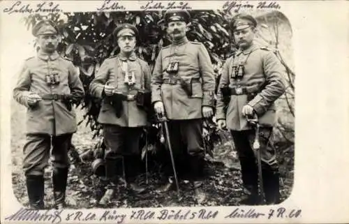 Foto Ak Deutsche Soldaten in Uniform, Feldstecher, 7. R CO, Feldwebel, Offizier, Kurz, Döbel, Müller