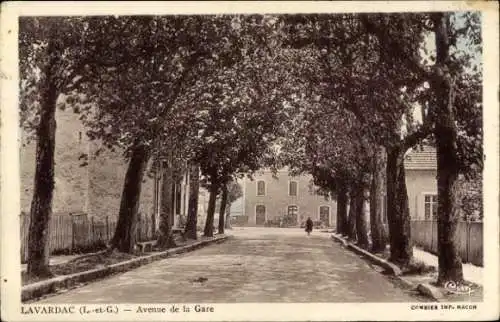 Ak Lavardac Lot et Garonne, Avenue de la Gare