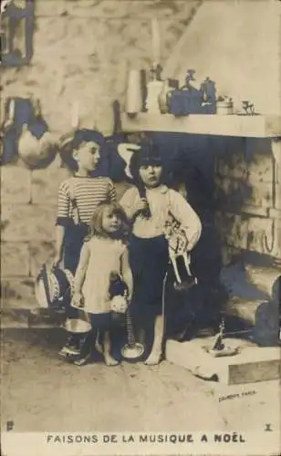 Ak Kinder-Gruppenfoto, Spielzeuge, Wohnstube, Trommel