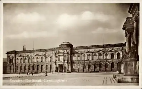 Ak Dresden Altstadt, Staatliche Gemäldegalerie