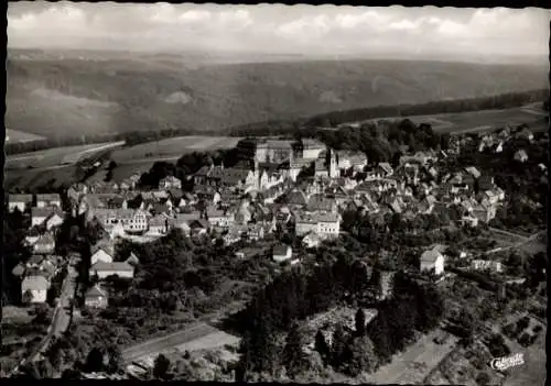 Ak Hachenburg im Westerwald, Gesamtansicht, Fliegeraufnahme