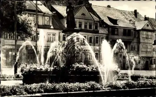 Ak Schleusingen in Thüringen, Marktbrunnen