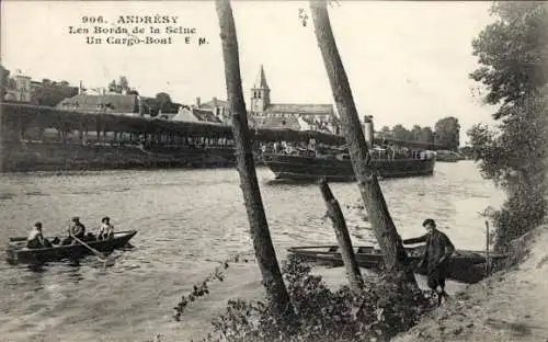 Ak Andrésy Yvelines, Die Ufer der Seine, ein Frachtschiff