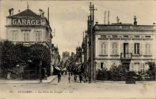 Ak Auxerre Yonne, Porte du Temple, Garage