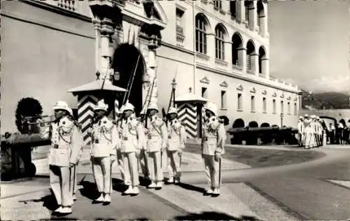 Ak Monaco, Die Parade der Wachablösung der Carabinieri