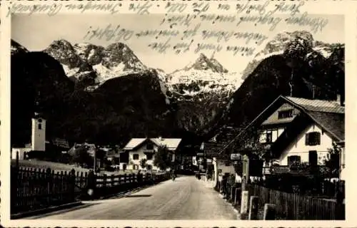 Ak Lofer in Salzburg, Straßenpartie, Steinberge