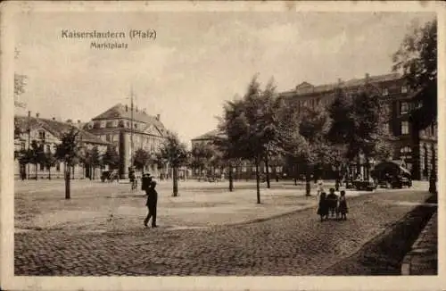 Ak Kaiserslautern in Rheinland Pfalz, Partie auf dem Marktplatz