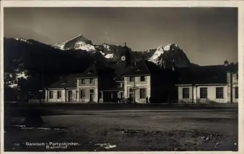 Ak Garmisch Partenkirchen in Oberbayern, Bahnhof