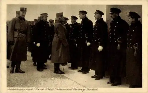 Ak Feldmarschall Erzherzog Friedrich besichtigt ein Schlachtschiff der Tegetthoff-Klasse, KuK