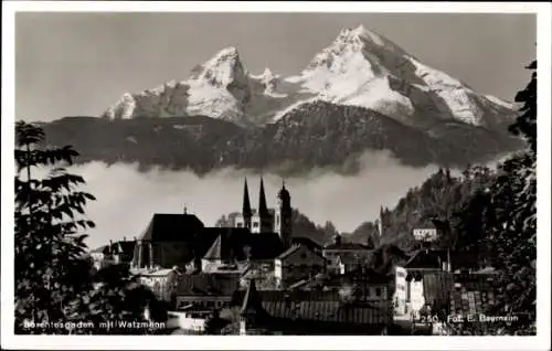 Ak Berchtesgaden in Oberbayern, Teilansicht, Kirche, Watzmann