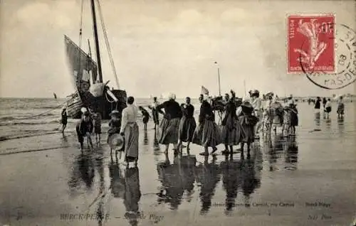 Ak Berck Plage Pas de Calais, Strand, Badegäste, Segelboot