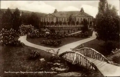 Ak Bad Kissingen Unterfranken Bayern, Regentenbau mit städt. Rosengarten