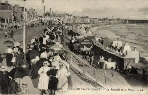 Ak Les Sables d'Olonne Vendée, Remblai, Plage