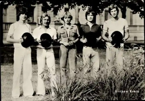 Ak Schauspieler Gruppe Kreis, DEFA-disko 77, DDR, Gruppenbild