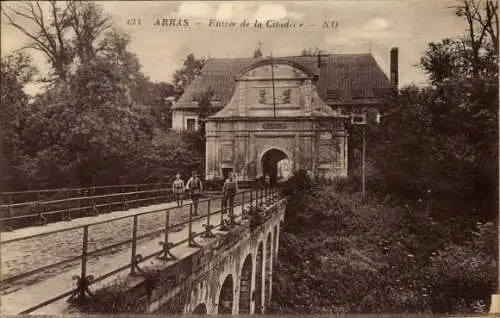 Ak Arras Pas de Calais, Eingang der Zitadelle