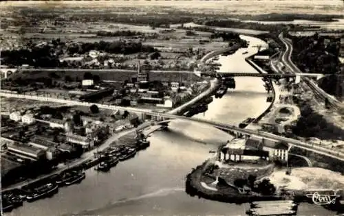 Ak Andrésy Yvelines, Luftaufnahme des Zusammenflusses von Seine und Oise