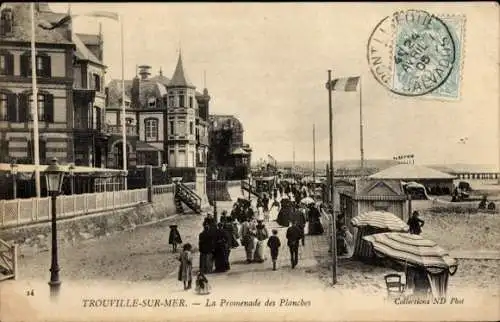 Ak Trouville sur Mer Calvados, La Promenade des Planches