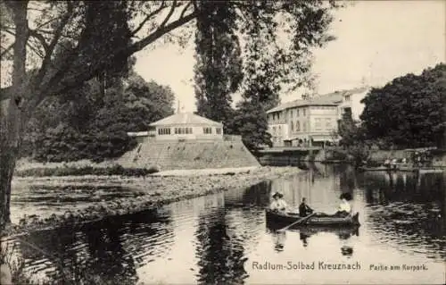 Ak Bad Kreuznach in Rheinland Pfalz, Kurpark, Ruderboote, Pavillon