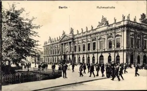 Ak Berlin Mitte, Ruhmeshalle, Passanten