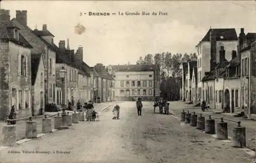 Ak Brienon Yonne, la Grande Rue du Port