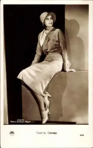 Ak Schauspielerin Greta Garbo, Portrait