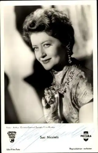 Ak Schauspielerin Susi Nicoletti, Portrait, Ufa Film, Der Tag vor der Hochzeit, Autogramm