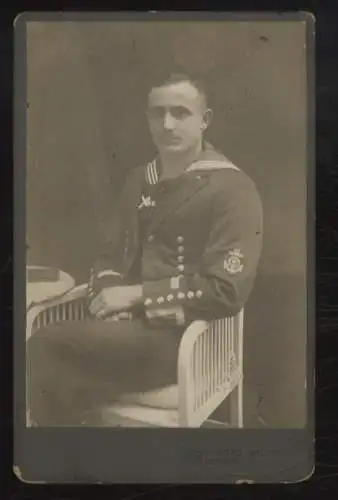 Cabinet Foto Kaiserliche Marine 1. WK, Portrait Deutscher Matrose in Uniform