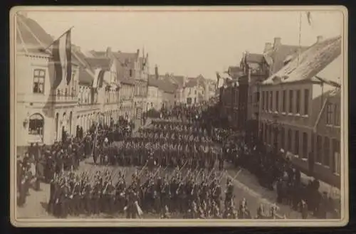 Cabinet Foto Sonderburg, Schleswig-Holstein, Militärparade 3. Bataillon Füssilier-Reg. 56, März 1885