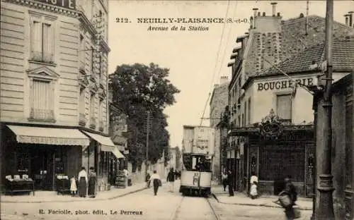 Ak Neuilly Plaisance Seine Saint Denis, Avenue de la Station