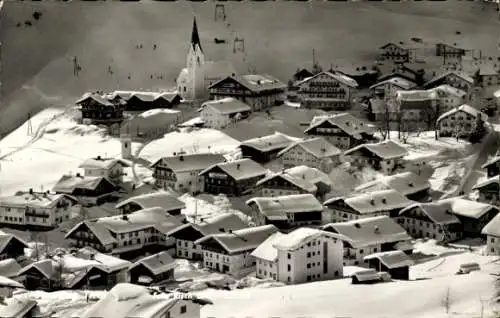 Ak Berwang in Tirol, Totalansicht, Schneeansicht