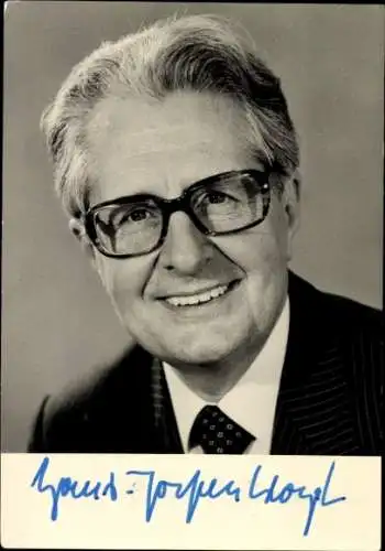 Ak Politiker Hans Joachim Vogel, Portrait, Mitglied des SPD Präsidiums, Autogramm
