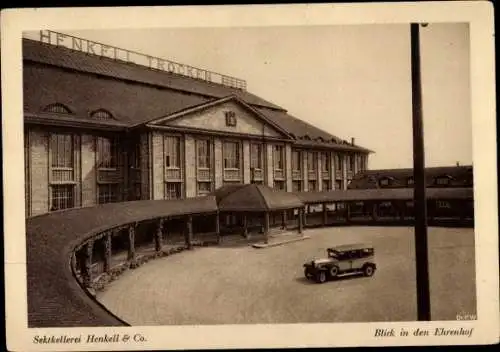 Ak Biebrich Wiesbaden in Hessen, Sektkellerei Henkell und Co., Blick in den Ehrenhof