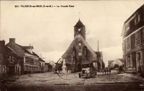 Ak Valence in Brie Seine et Marne, La Grande Place