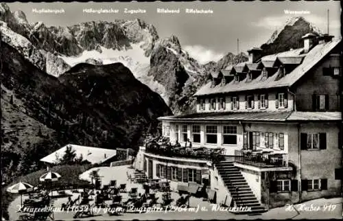 Ak Garmisch Partenkirchen in Oberbayern, Kreuzeckhaus, Adolf Zoeppritz Haus, Zugspitze, Waxenstein