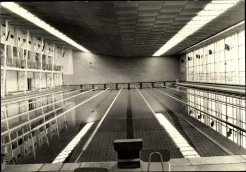 Ak Fürstenwalde an der Spree, Spree-Schwimmhalle, 50m Schwimmbecken