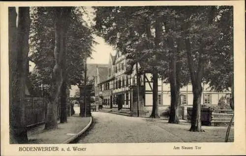 Ak Bodenwerder in Niedersachsen, Am Neuen Tor, Zum Lindenhof, Fachwerkhaus