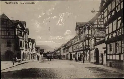 Ak Wanfried im Werra Meißner Kreis, Marktstraße mit Fachwerkhäusern, Sparkasse