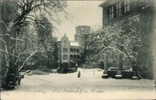 Ak Heidelberg am Neckar, Schlosshof, Winteransicht