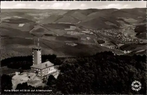 Ak Lennestadt im Sauerland, Hohe Bracht, Aussichtsturm, Blick auf Altenhundem