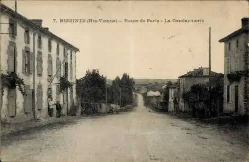 Ak Bessines sur Gartempe Haute Vienne, Route de Paris, La Gendarmerie