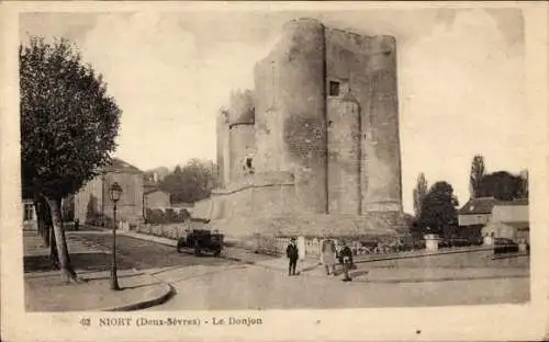 Ak Niort Deux Sèvres, Le Donjon