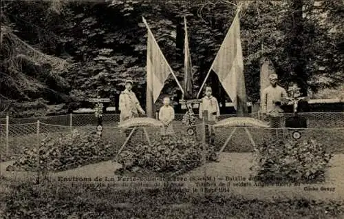 Ak La Ferte sous Jouarre Seine et Marne, Tombes de 3 soldats Anglais morts September 1914