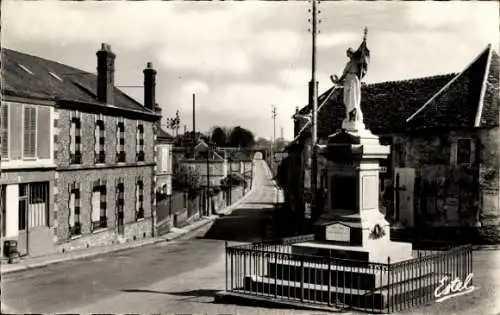 Ak Bréval Yvelines, Route de Longnes Carrefour du Monument aux Morts