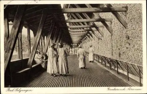 Ak Bad Salzungen im Wartburgkreis, Gradierwerk, Gradierende Personen