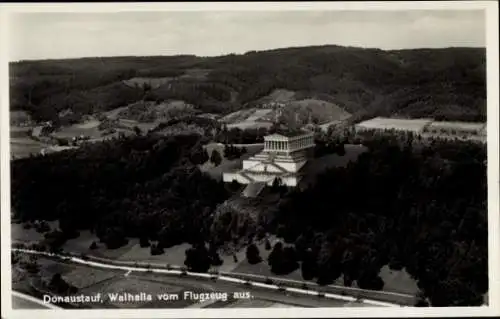 Ak Donaustauf in der Oberpfalz, Walhalla, Blick vom Flugzeug