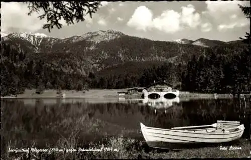 Ak Garmisch Partenkirchen in Oberbayern, Pflegersee, See-Gasthof, Ruderboot